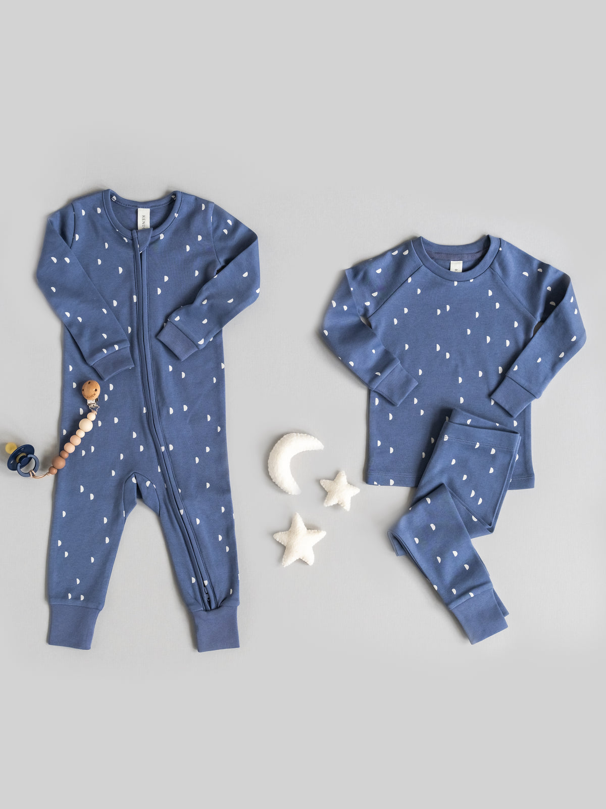 Zuno Footless Zipper Sleeper - Half Moon Baby : One Pieces : Sleepers : Long Sleeves KENDI by Colored Organics Zuno Footless Zipper Sleeper for Baby | Colored Organics®