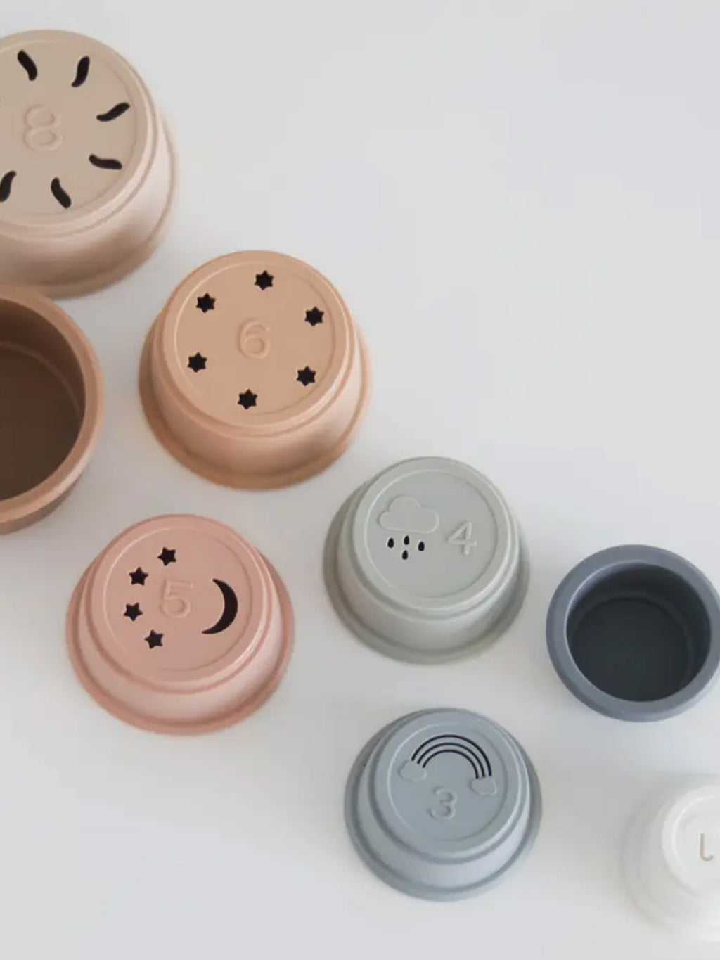 Silicone Stacking Cups Baby - Kids : Toys : Stacking The Saturday Baby Silicone Stacking Cups for Baby | Colored Organics®