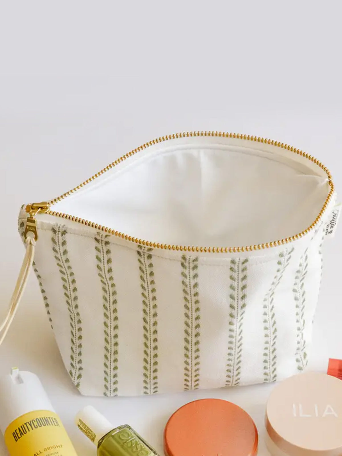 Boxy Water Resistant Wet / Dry Bag Baby-Kids : Parent : Gear : Travel : Nursery : Bath Fern & Arrow Baby Boxy Water Resistant Wet / Dry Bag | Colored Organics®