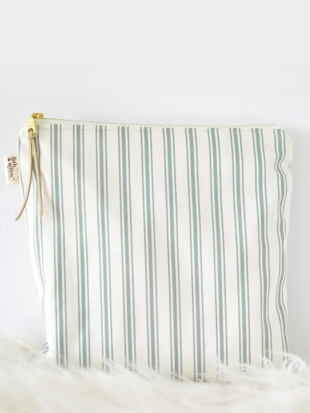 Water Resistant Wet/Dry Bag Baby-Kids : Parent : Gear : Travel : Nursery : Bath Fern & Arrow Water Resistant Wet/Dry Bag for Baby | Colored Organics®