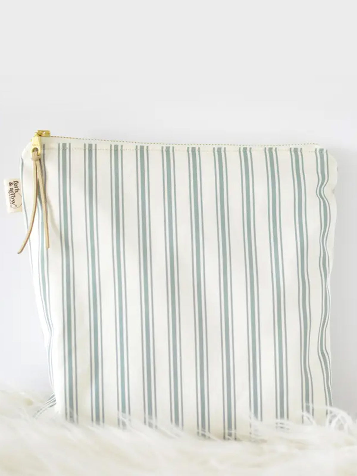 Water Resistant Wet/Dry Bag Baby-Kids : Parent : Gear : Travel : Nursery : Bath Fern & Arrow Water Resistant Wet/Dry Bag for Baby | Colored Organics®