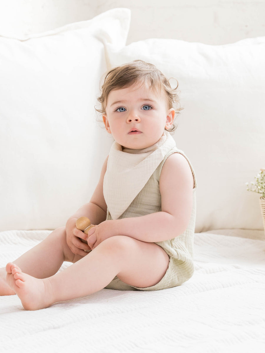 Classic 2-Pack Muslin Bandana Bibs Baby : Gear : Bibs : Feeding Colored Organics Baby Classic 2-Pack Muslin Bandana Bibs | Colored Organics®
